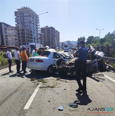 R­i­z­e­’­d­e­ ­t­r­a­f­i­k­ ­k­a­z­a­s­ı­:­ ­2­ ­ö­l­ü­ ­-­ ­S­o­n­ ­D­a­k­i­k­a­ ­H­a­b­e­r­l­e­r­